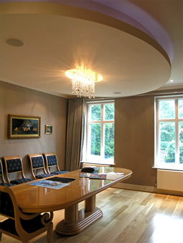 Futronix dimmers operating the lighting in a classy dining room