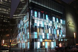 Tiffany's flagship Beijing's store uses Futronix PFX dimmers throughout, to create displays and illuminate the exterior.